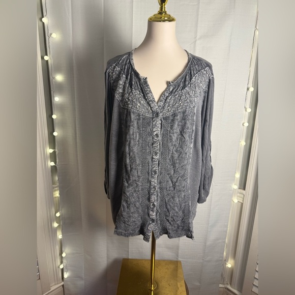 Vintage America Gray Buttoned Tunic with Relaxed Fit - Picture 7 of 7
